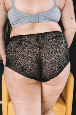 Culotte Haute Carey Finesse Invisible -Lingerie Sensuel Boutique culottehautenoirdentellegrandetaillefinessejanira 1